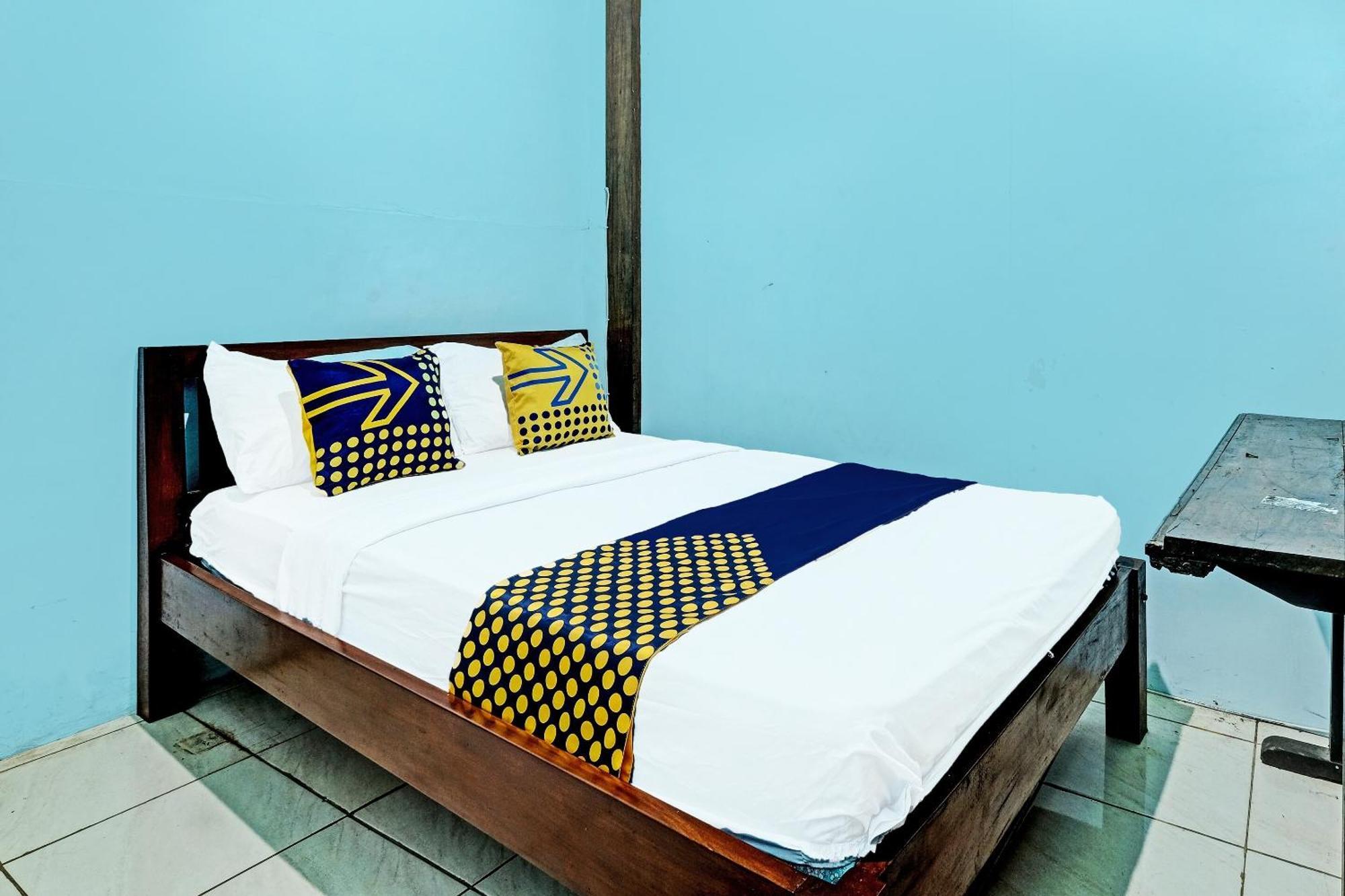 Spot On 91916 Joglo Doyong Homestay Syariah Yogyakarta Esterno foto