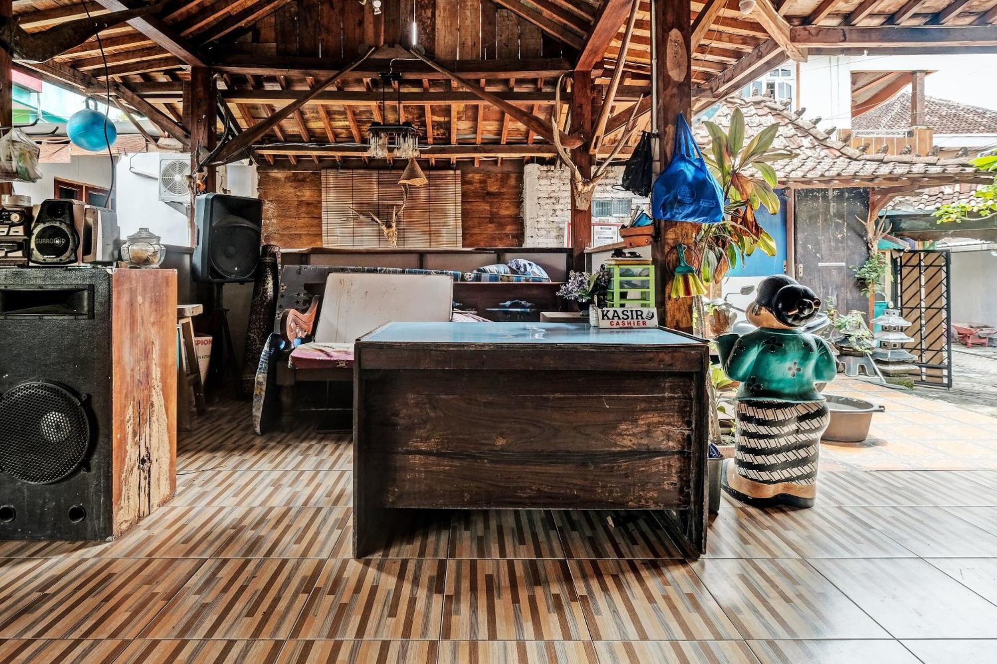 Spot On 91916 Joglo Doyong Homestay Syariah Yogyakarta Esterno foto