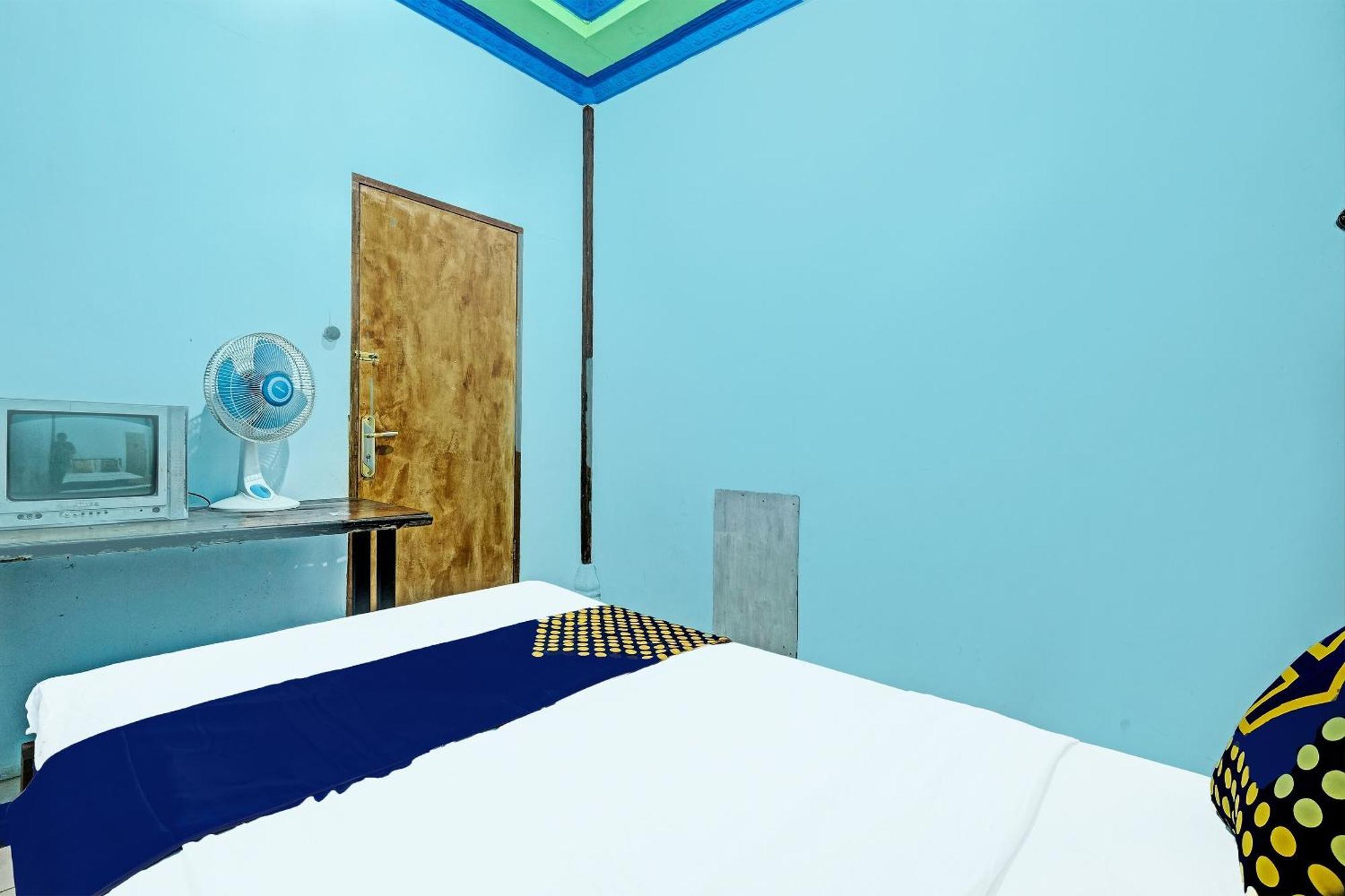Spot On 91916 Joglo Doyong Homestay Syariah Yogyakarta Esterno foto