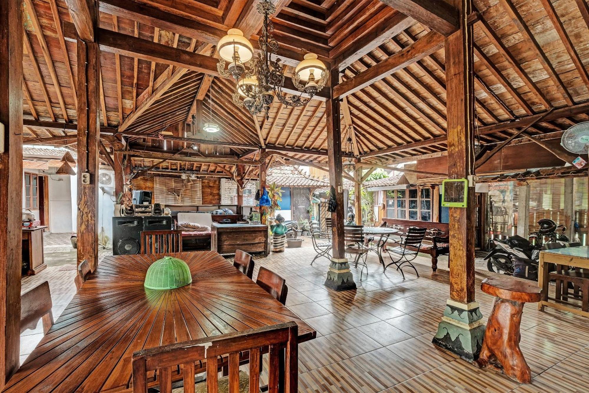 Spot On 91916 Joglo Doyong Homestay Syariah Yogyakarta Esterno foto