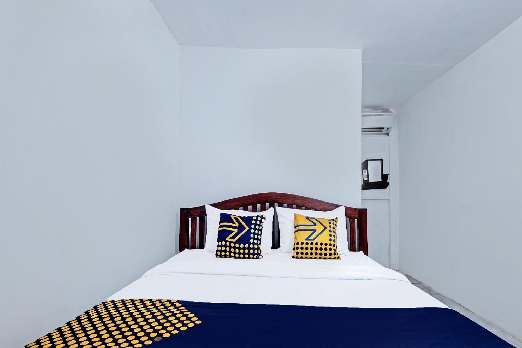 Spot On 91916 Joglo Doyong Homestay Syariah Yogyakarta Esterno foto