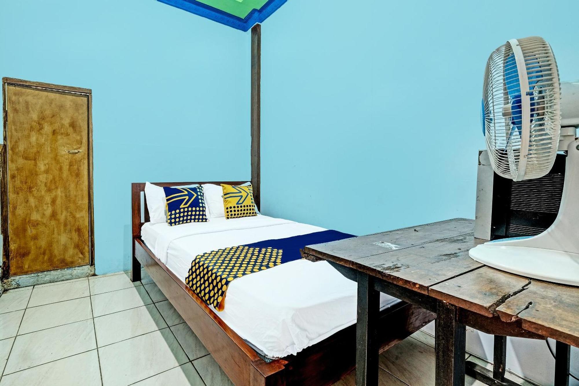 Spot On 91916 Joglo Doyong Homestay Syariah Yogyakarta Esterno foto